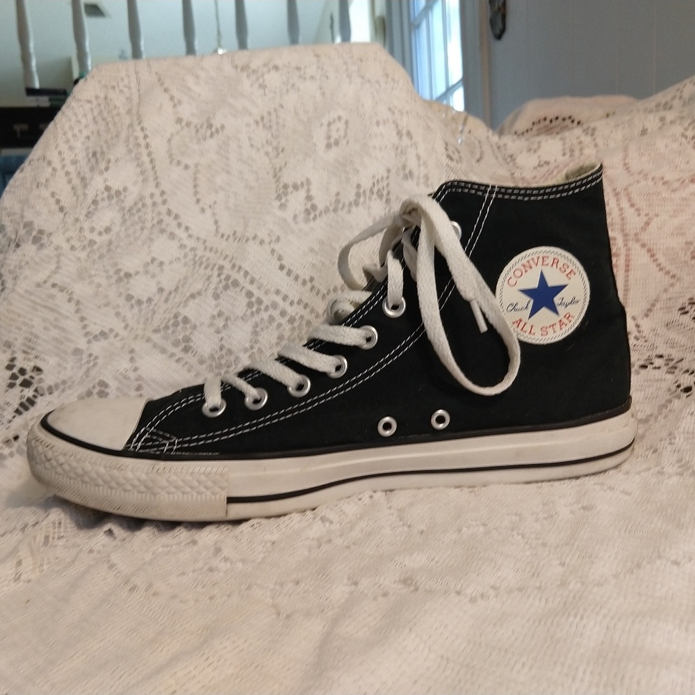 Converse High Tops, Men's Sz 10, Women Sz 12